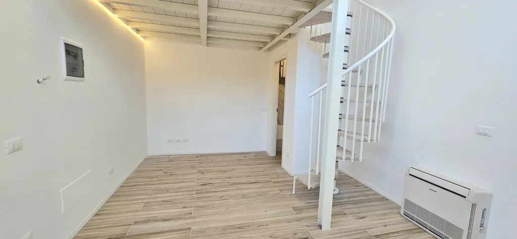 Splendido bilocale soppalcato ristrutturato a nuovo - Foto 4