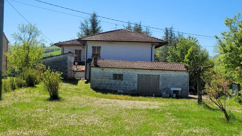 Villa con ampio giardino - Località Bellaria (Acqualagna) - Foto 3
