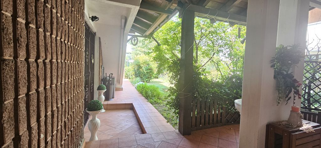 Villa Indipendente con Giardino Privato e Piscina - Foto 5